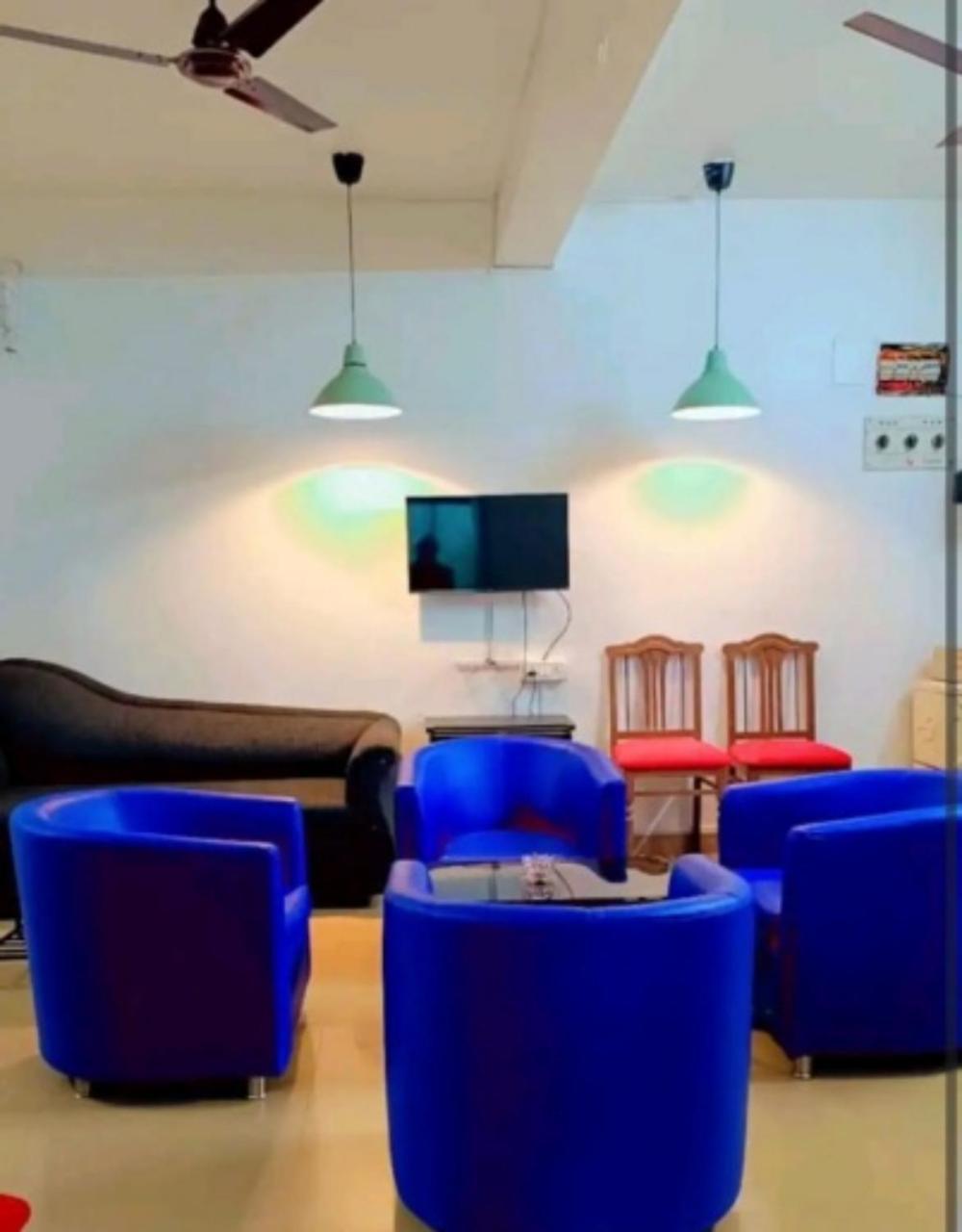 Curlies Blue House Villa Анджуна Екстериор снимка