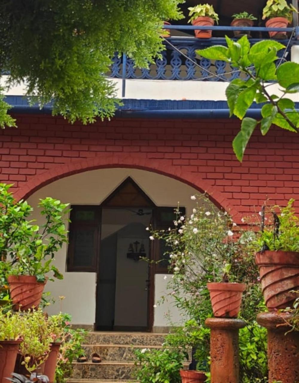 Curlies Blue House Villa Анджуна Екстериор снимка